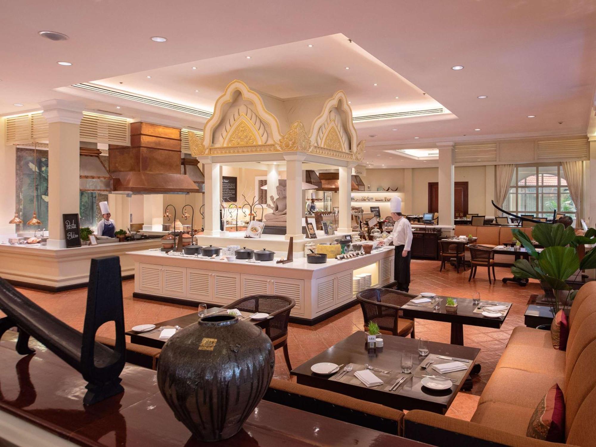 Sofitel Angkor Phokeethra Golf & Spa Resort Сием Реап Екстериор снимка
