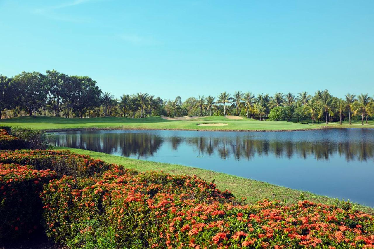 Sofitel Angkor Phokeethra Golf & Spa Resort Сием Реап Екстериор снимка